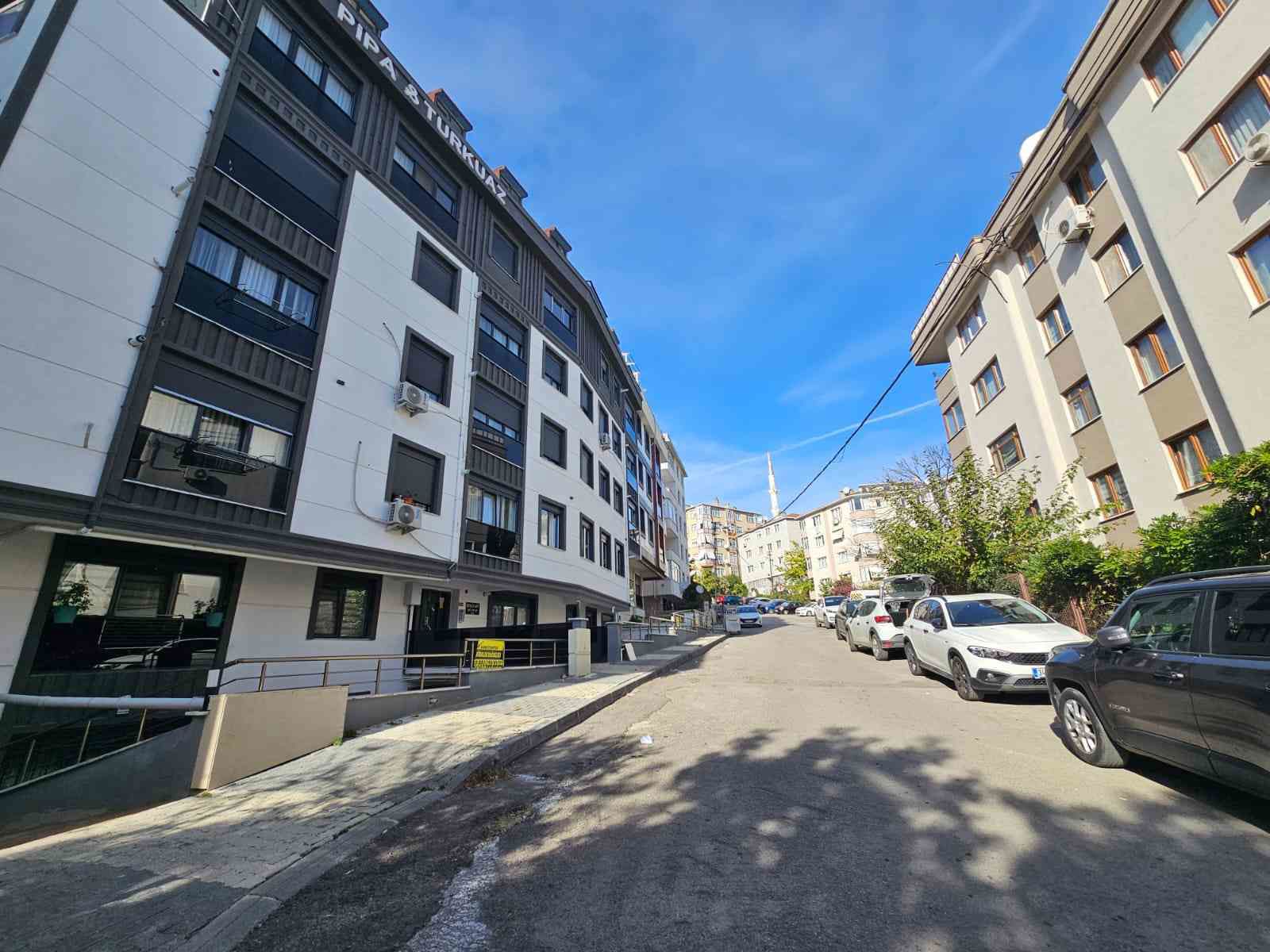 MALTEPE ALTINTEPE CADDE ÜZERİ 50 M2 YÜKSEK GİRİŞ 1+1 DAİRE