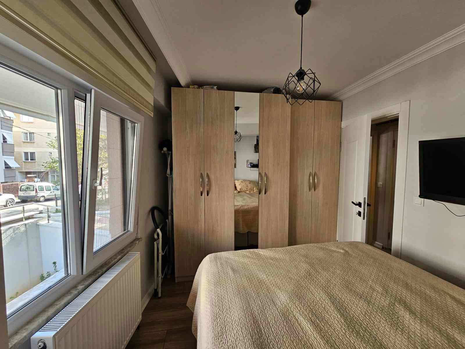 MALTEPE ALTINTEPE CADDE ÜZERİ 50 M2 YÜKSEK GİRİŞ 1+1 DAİRE