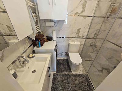 MALTEPE ALTINTEPE CADDE ÜZERİ 50 M2 YÜKSEK GİRİŞ 1+1 DAİRE