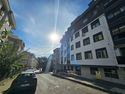 MALTEPE ALTINTEPE CADDE ÜZERİ 50 M2 YÜKSEK GİRİŞ 1+1 DAİRE