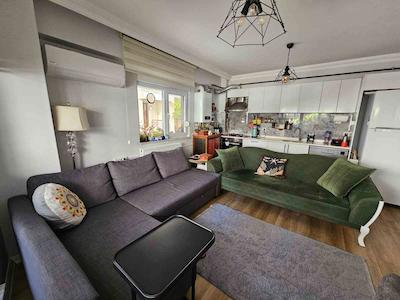 MALTEPE ALTINTEPE CADDE ÜZERİ 50 M2 YÜKSEK GİRİŞ 1+1 DAİRE