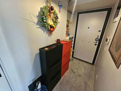 MALTEPE ALTINTEPE CADDE ÜZERİ 50 M2 YÜKSEK GİRİŞ 1+1 DAİRE