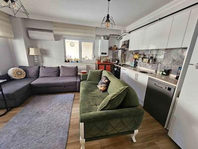 MALTEPE ALTINTEPE CADDE ÜZERİ 50 M2 YÜKSEK GİRİŞ 1+1 DAİRE