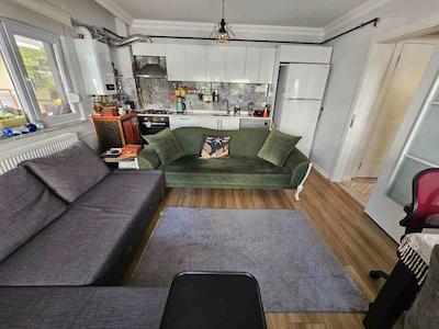 MALTEPE ALTINTEPE CADDE ÜZERİ 50 M2 YÜKSEK GİRİŞ 1+1 DAİRE