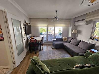 MALTEPE ALTINTEPE CADDE ÜZERİ 50 M2 YÜKSEK GİRİŞ 1+1 DAİRE