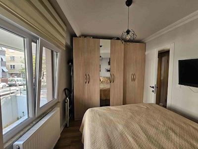 MALTEPE ALTINTEPE CADDE ÜZERİ 50 M2 YÜKSEK GİRİŞ 1+1 DAİRE