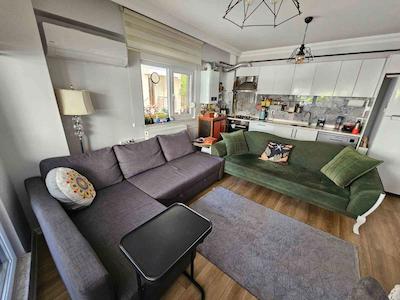 MALTEPE ALTINTEPE CADDE ÜZERİ 50 M2 YÜKSEK GİRİŞ 1+1 DAİRE