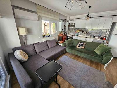 MALTEPE ALTINTEPE CADDE ÜZERİ 50 M2 YÜKSEK GİRİŞ 1+1 DAİRE