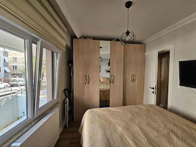 MALTEPE ALTINTEPE CADDE ÜZERİ 50 M2 YÜKSEK GİRİŞ 1+1 DAİRE