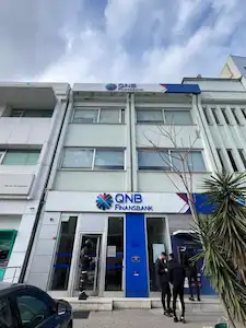 GÜNGÖREN KERESTECILER SITESINDE CADDE ÜSTÜ SATILIK BINA