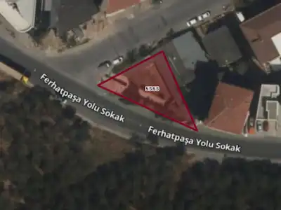 ATAŞEHIR'DE TICARI+KONUT İMARLI-CADDEDE KÖŞE PARSEL SATILIK ARSA