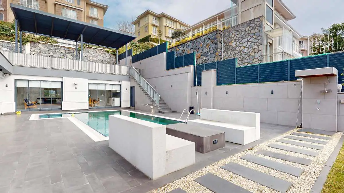 BAHÇEŞEHIR GÜNIŞIĞI EVLERI SATILIK ÖZEL TASARIM VILLA