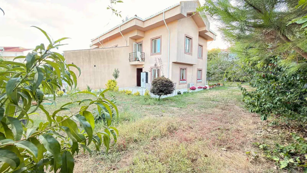 USKUMRUKÖY ARIKÖY SİTESİ'NDE SATILIK A TİPİ VİLLA 