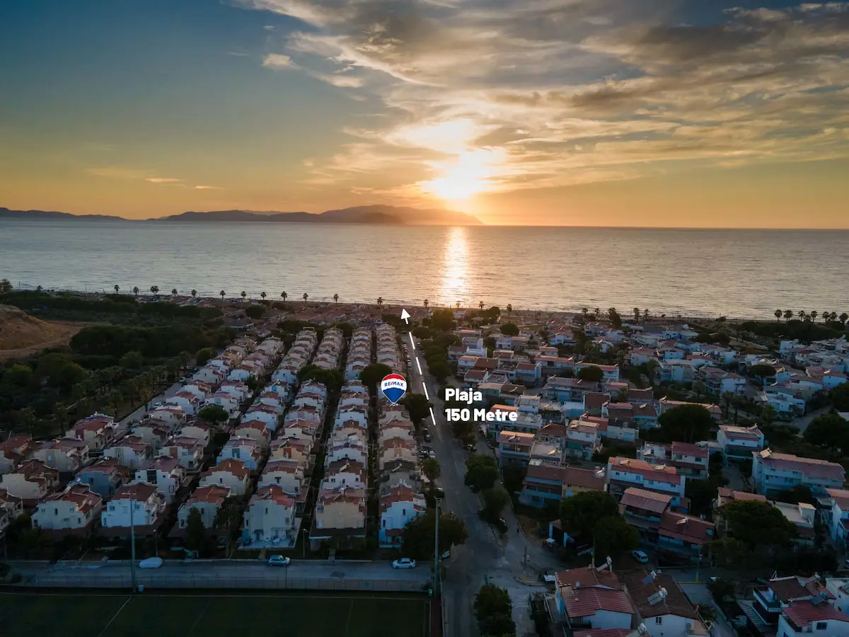 KUŞADASI EGELANYA SIT. DENİZE 200 MT ÖN CEPHE 4+1 TRIPLEKS YAZLIK