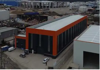 GEBZE OSB YANINDA ANA ARTERDE KIRALIK FABRIKA DEPO AÇIK ALANLI OFIS PLAZALI DÜZ GIRIŞLI TEK KATLI 