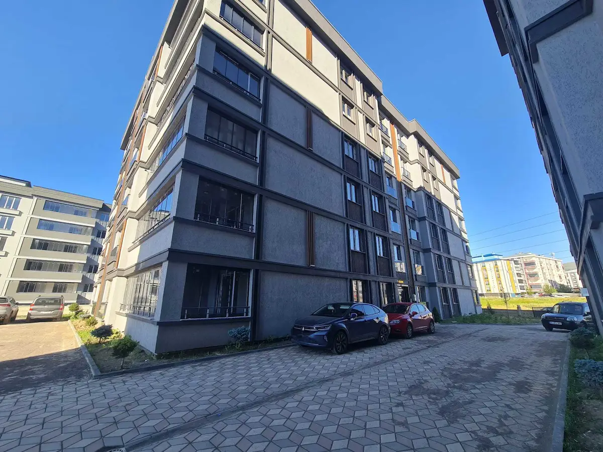 REMAX İLKE'DEN KOMBİNA'DA 4+1 SATILIK LÜKS DAİRE