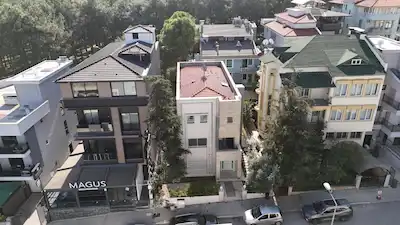 REMAX MODEL DEN ÇAMLIKTA 345M² ARSA İÇİNDE TİCARİ KULLANIMA UYGUN SATILIK VİLLA