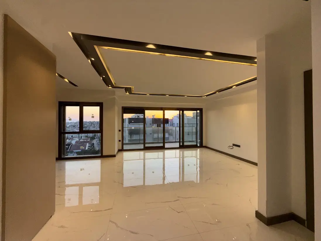 KUŞADASI EGE MAHALLESİ ADA PİER RESİDENCE SATILIK ARA KAT 2+1 DAİRE