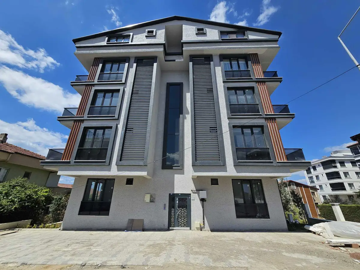 YALOVA REMAX'DAN ÇİFTLİKKÖY'DE FUL DENİZ MANZARALI 2+1 DAİRE
