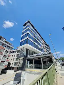 MALTEPE KÜÇÜKYALI’DA 105 M2 SATILIK PLAZA KATI
