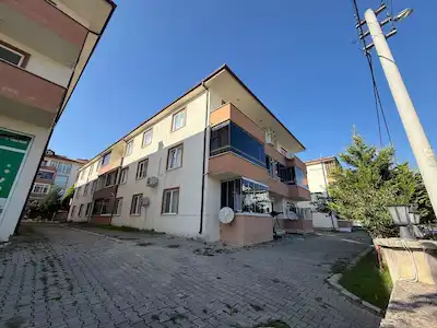 REMAX MAVİ'DEN SERDİVAN BEŞKÖPRÜ MAH.'DE 3+1 SATILIK DAİRE