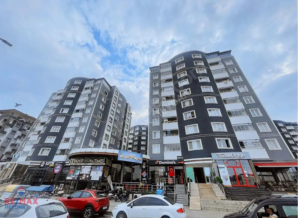 KAŞÜSTÜ MAHALLESİ TAM MERKEZİ ANAYOLUN ÜSTÜNDE KİRALIK 3+1 DAİRE
