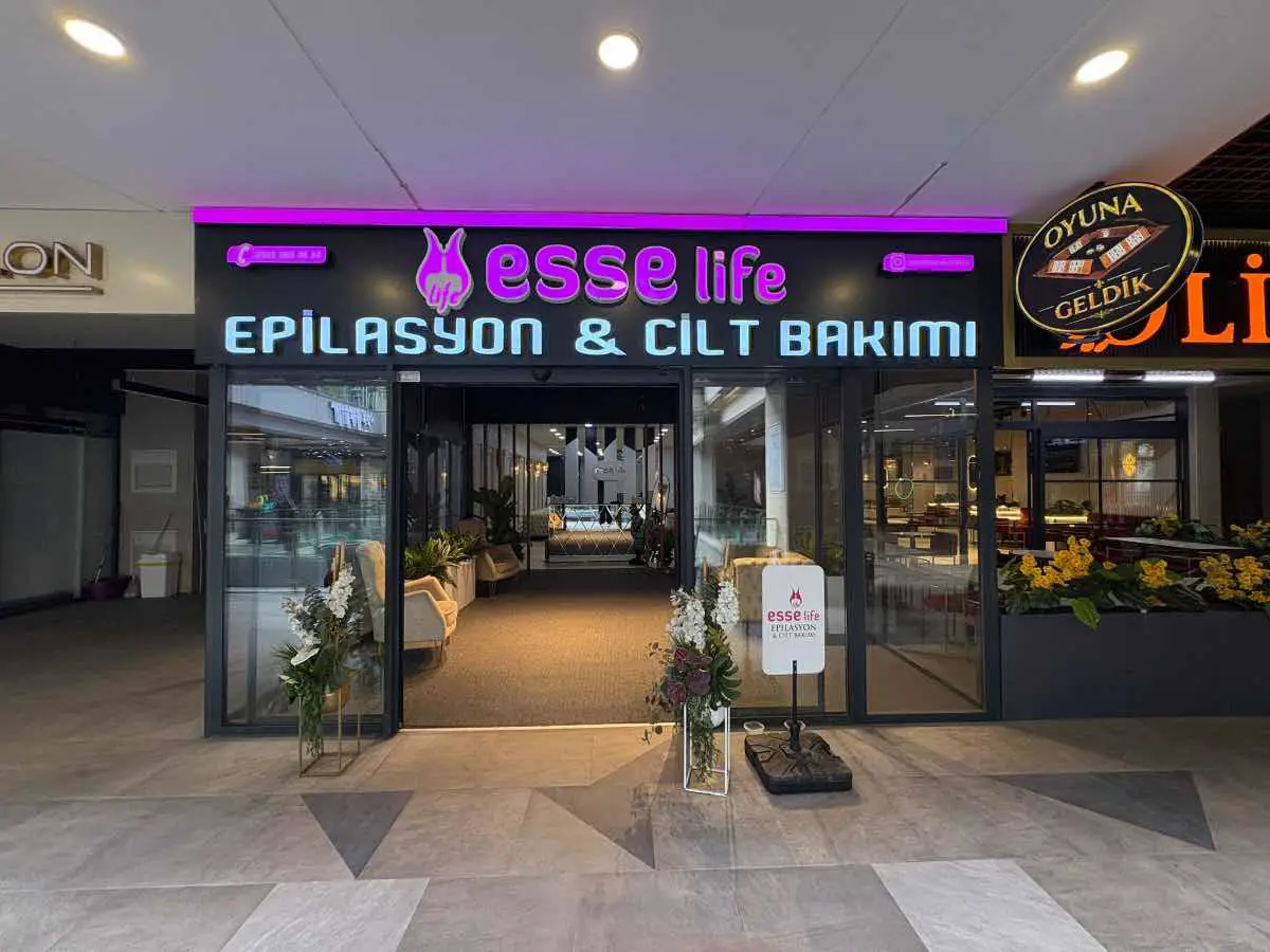 METROPARK SEFAKÖY(TORKAM E5)DE İÇİ YAPILI 250 M2 SATILIK DÜKKAN