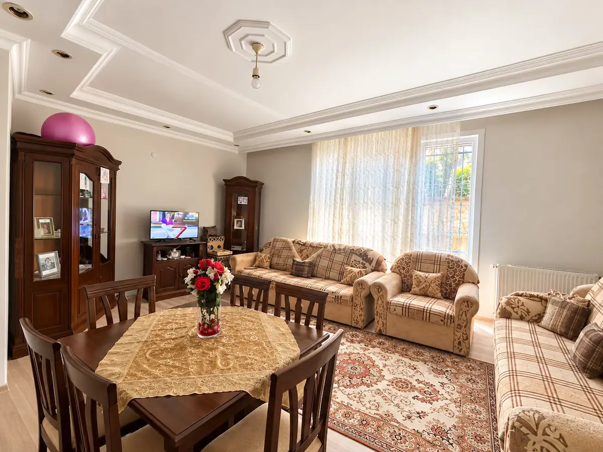 FIRSAT 2+1 DAİRE - GİRİŞ KATI - GÜVENLİKLİ SİTE İÇİNDE - OTOPARK