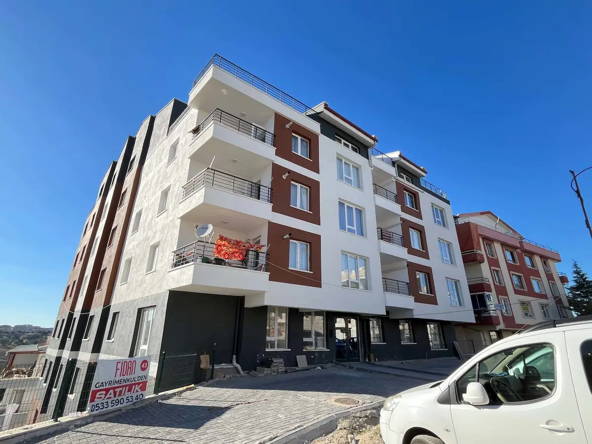 ŞAHAP GÜRLER MAHALLESI’NDE ORMAN MANZARALI FERAH 3+1 SATILIK DAIRE 
