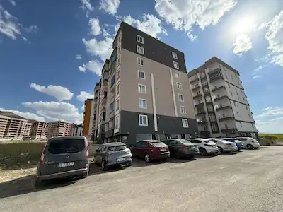 REMAX İLKE'DEN YILDIZKENT'TE 2+1 KİRALIK DAİRE