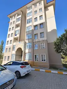 RE/MAX LACİVERT'TEN HINIS'DA SATILIK 2+1 DAİRE