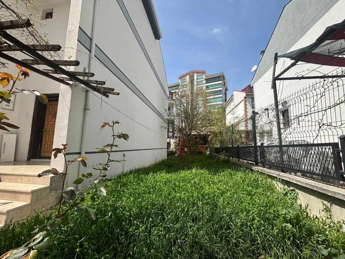 KARDELEN MAH. BARIŞ 2 SİTESİ’NDE 200 M² BRÜT 4+2 MÜSTAKİL EV | DOĞU-BATI CEPHE