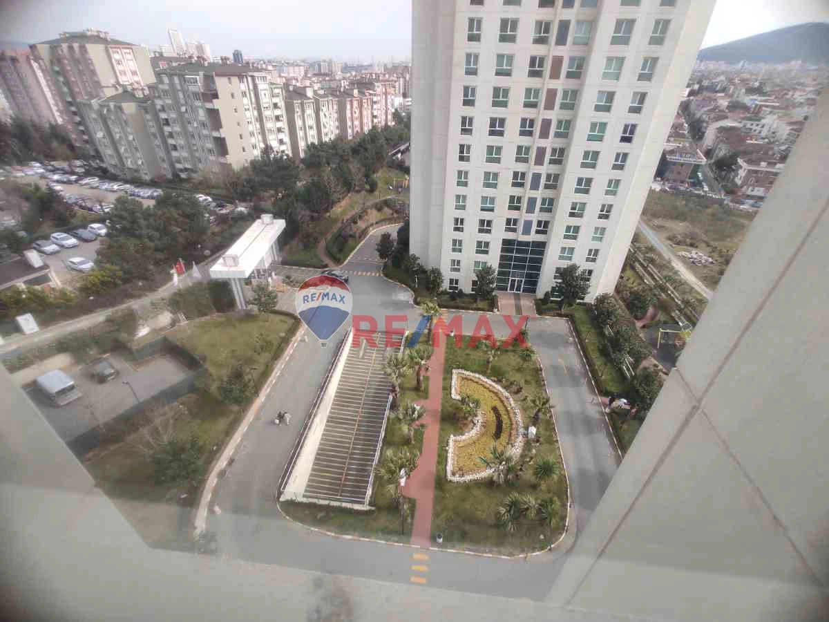 Ataşehir Ağaoğlu Sky Towers' Da Eşyalı Kiralık 1+1 — fotoğraf 5