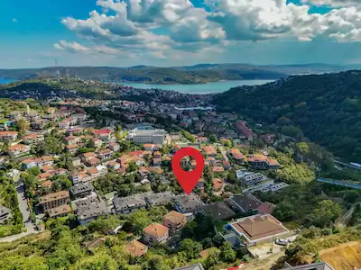 SARIYER'DE SİTE İÇERİSİNDE BOĞAZ MANZARALI SATILIK BAHÇE DUBLEKS