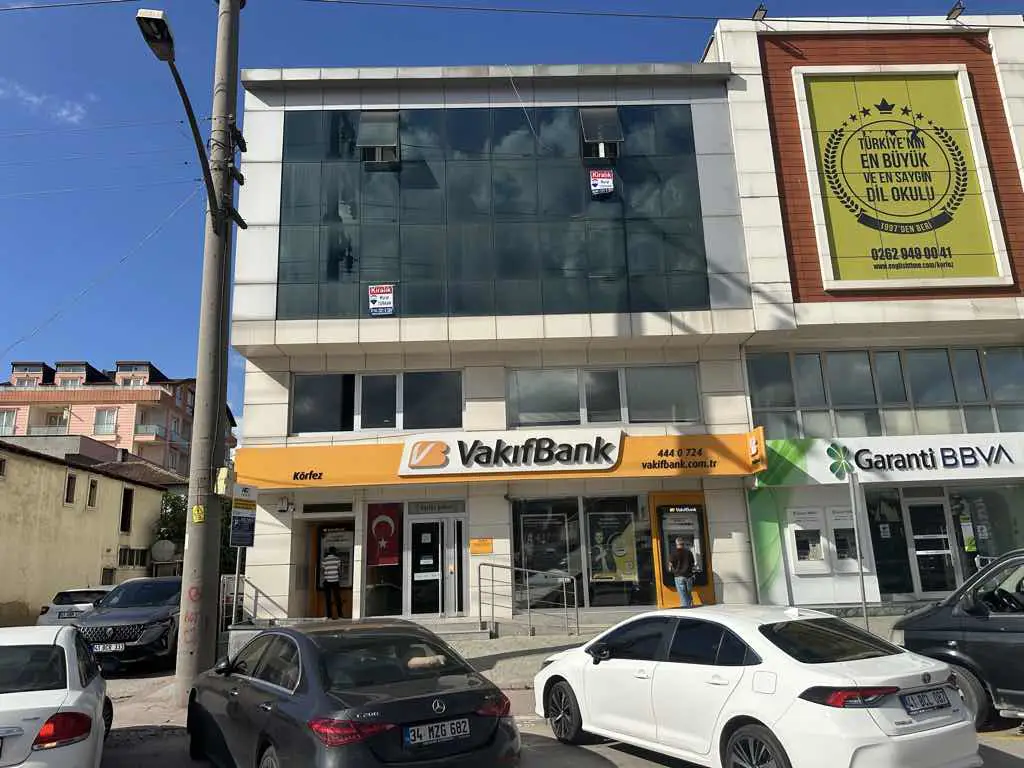 KOCAELI KÖRFEZDE VAKIFBANK ÜZERI KIRALIK OFIS