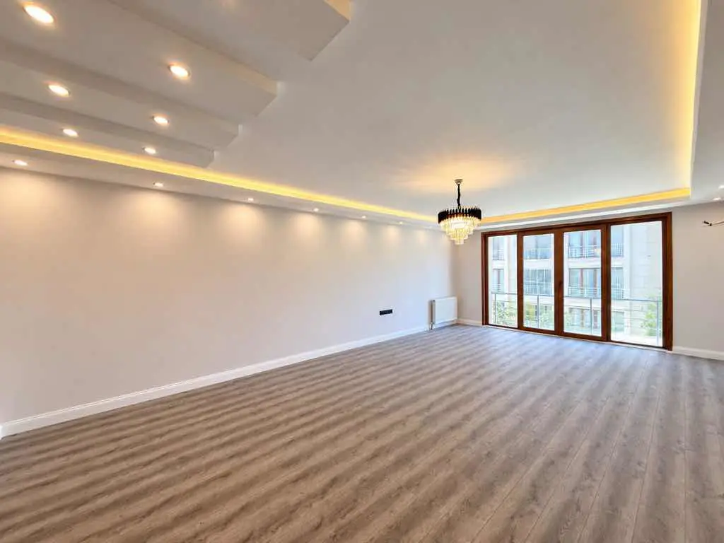 AKTEL SİTESİNDE ÇİFT CEPHE FULL YAPILI BOŞ SATILIK 3+1 DAİRE