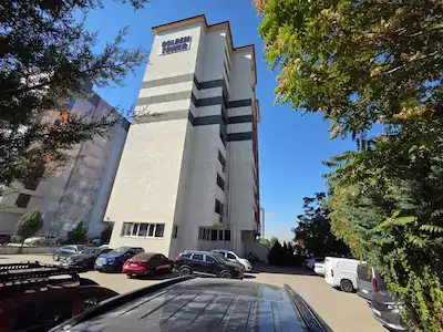 ANADOLU BULVARINA KOMŞU GOLDEN TOWER'DA 1+1 KİRALIK OFİS