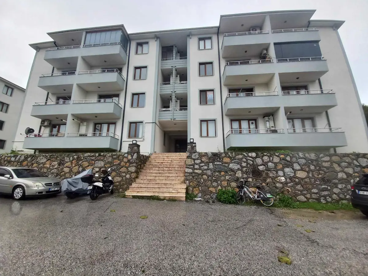 REMAX MAVI-STÜDYO PLUS EŞYALI MANZARA GENIŞ ARAKAT ARTERIAYAKINI