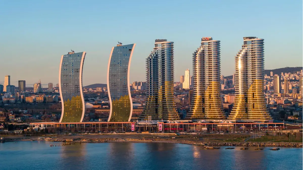 BÜYÜK TERASLI KİRALIK KONUT VE İŞYERİ 1+0 İSTMARİNA STÜDYO 58M²