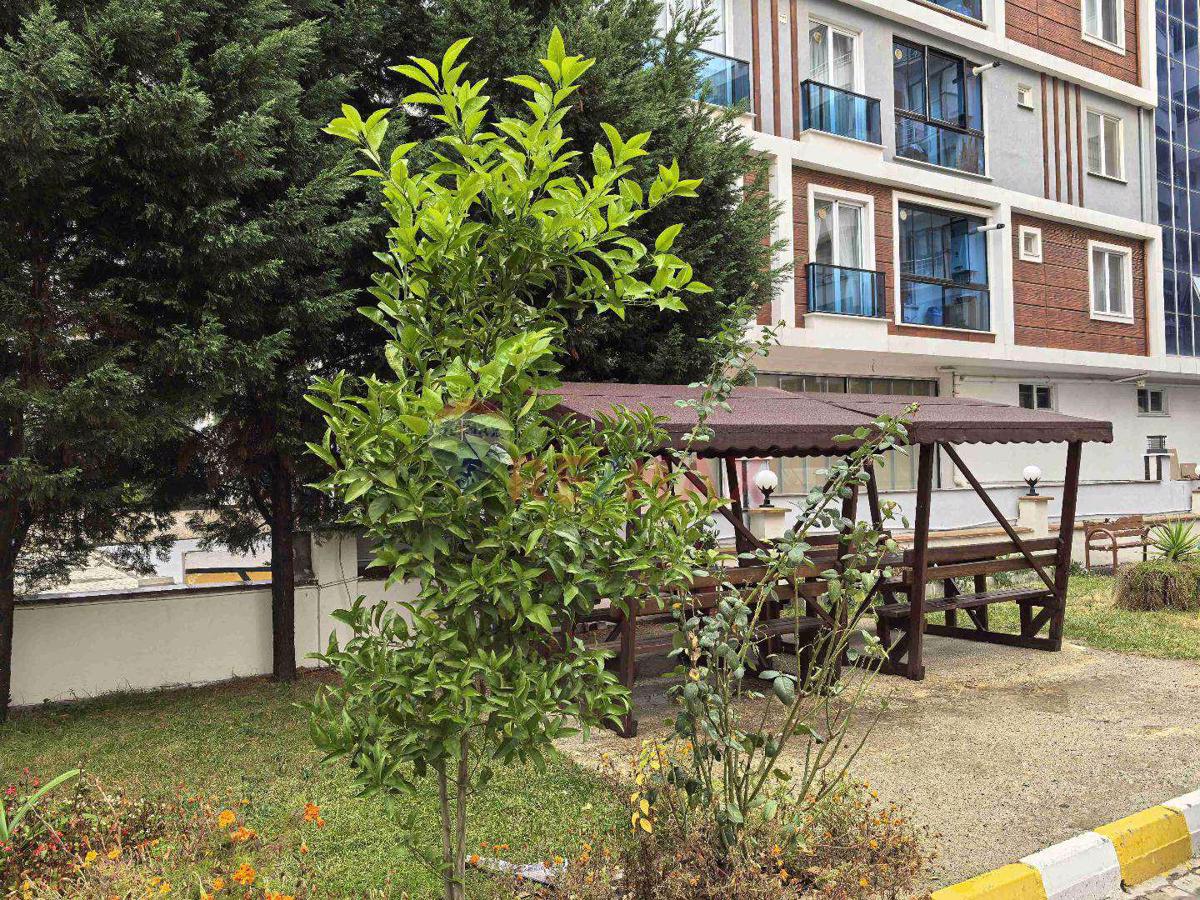 Hürriyet Mahallesi, Gold Park Sitesinde Satılık 2+1 Daire.