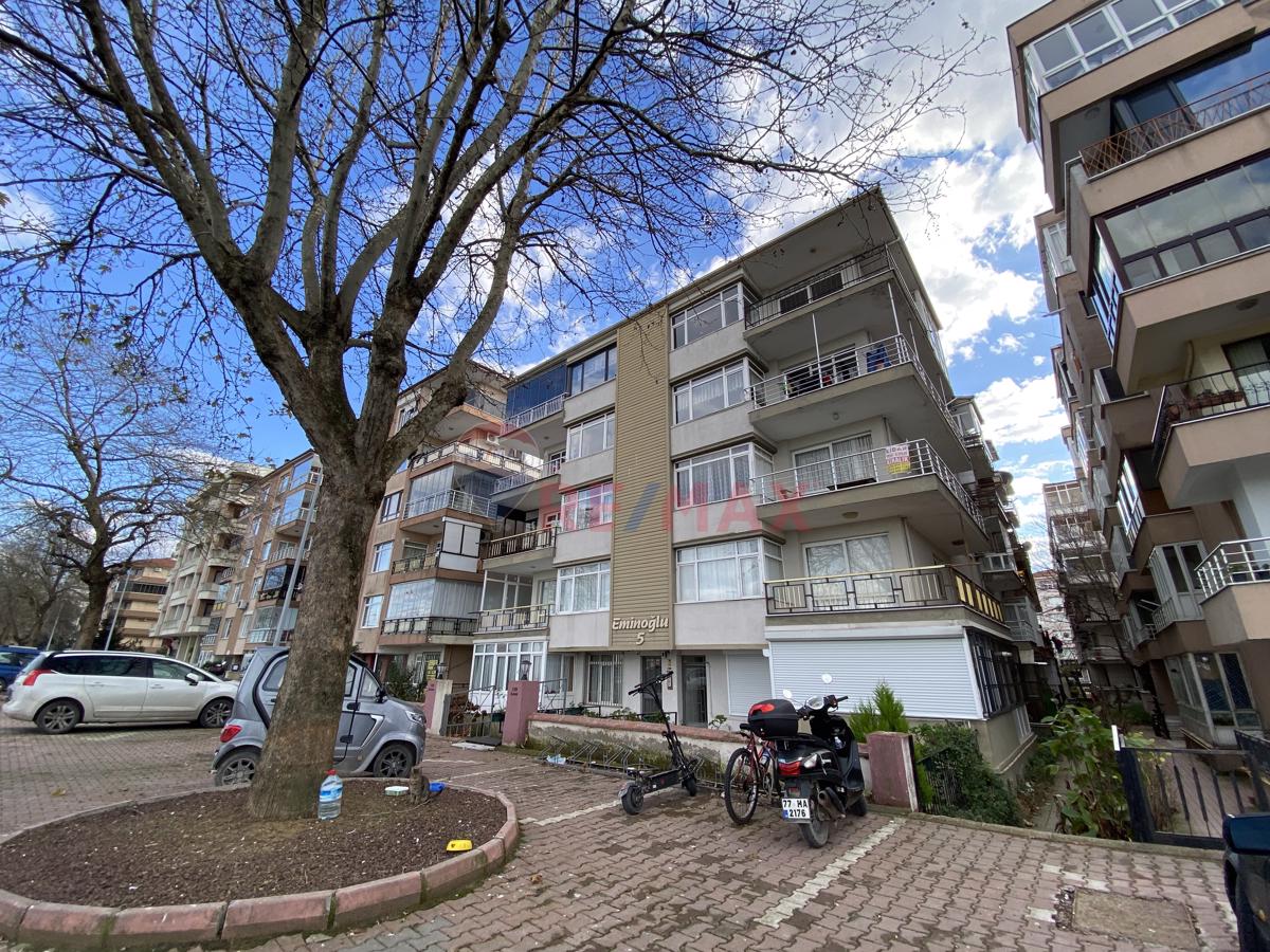 YALOVA MERKEZ BAHÇELİEVLER MAH. ARAKAT 1+1 2.KAT SATILIK DAİRE