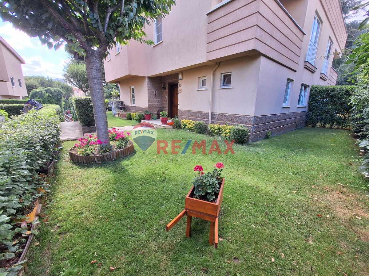 KARTAL YAKACIK COUNTRY'DE SATILIK ÇOK ÖZEL 400 M2 VİLLA