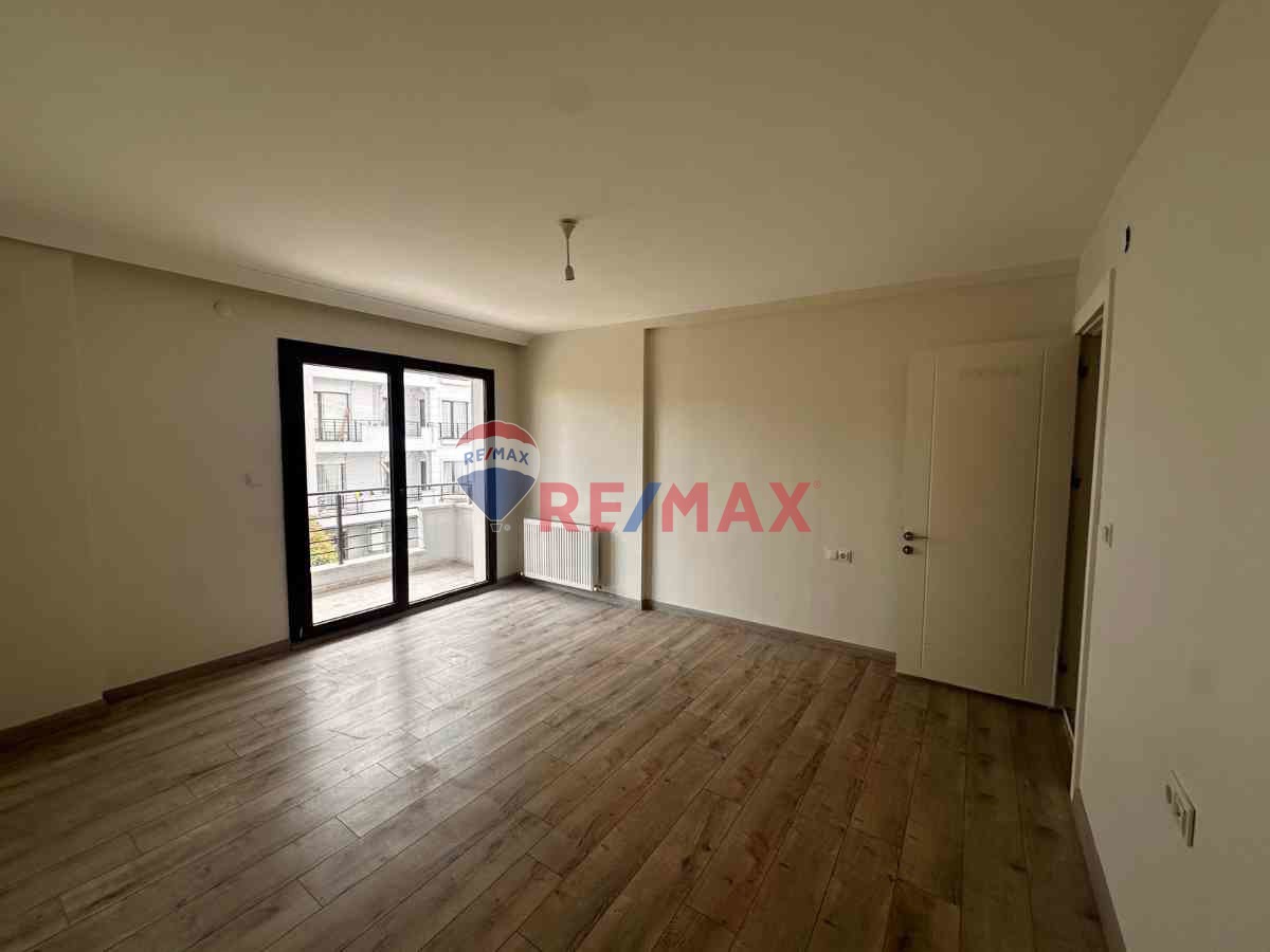 RE/MAX ŞEHİR'DEN ASUDE VADİ'DE KÖŞE FERAH SATILIK 3+1 DAİRE