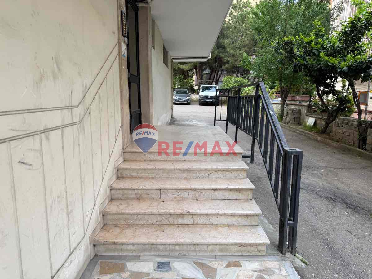 ATAŞEHİR İÇERENKÖY MH. SATILIK 3+1 DAİRE