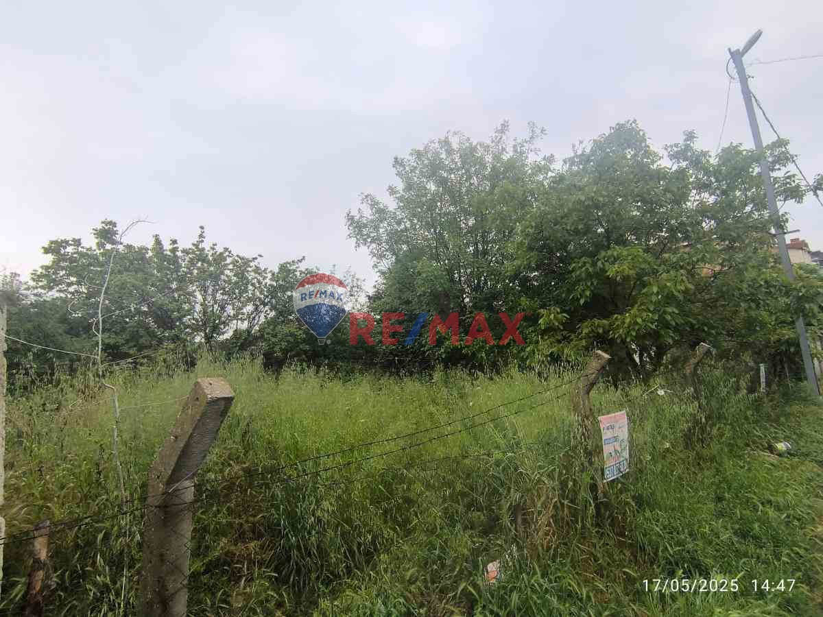 BÜYÜKÇEKMECE KAMILOBADA  VILLA IMARLI  SATILIK ARSA