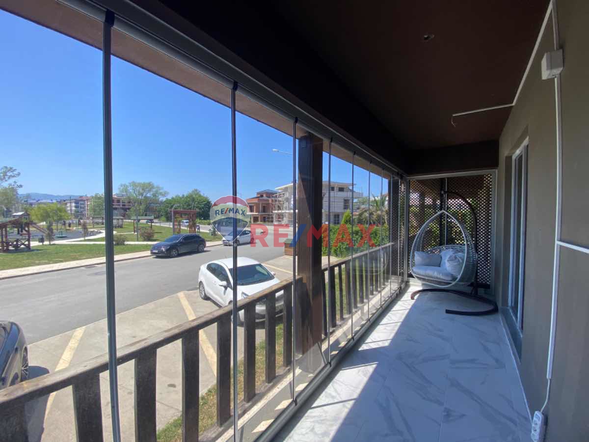 REMAX YALI'DAN CUMHURIYET MAH. YENI MARINA YANI DENIZE 50 ADIM EŞYALI KIRALIK 1+1