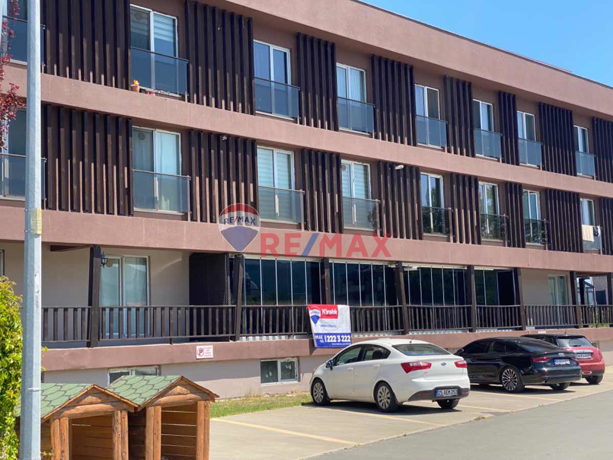 REMAX YALI'DAN CUMHURIYET MAH. YENI MARINA YANI DENIZE 50 ADIM EŞYALI KIRALIK 1+1