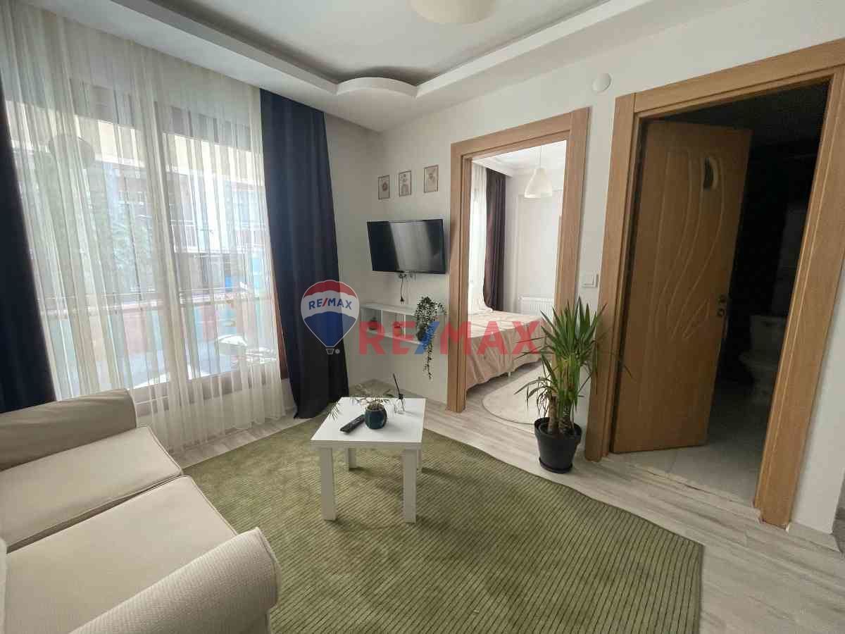 BUCA ATATÜRK MAHALLESINDE EŞYALI KIRALIK 1+1