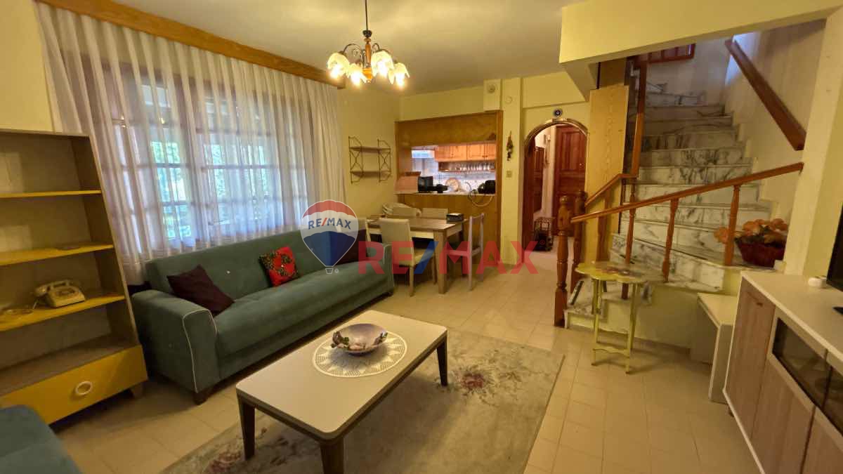 AYVALIK ALTINOVA’DA SITE İÇINDE DENIZE YAKIN 4+1 SATILIK VILLA