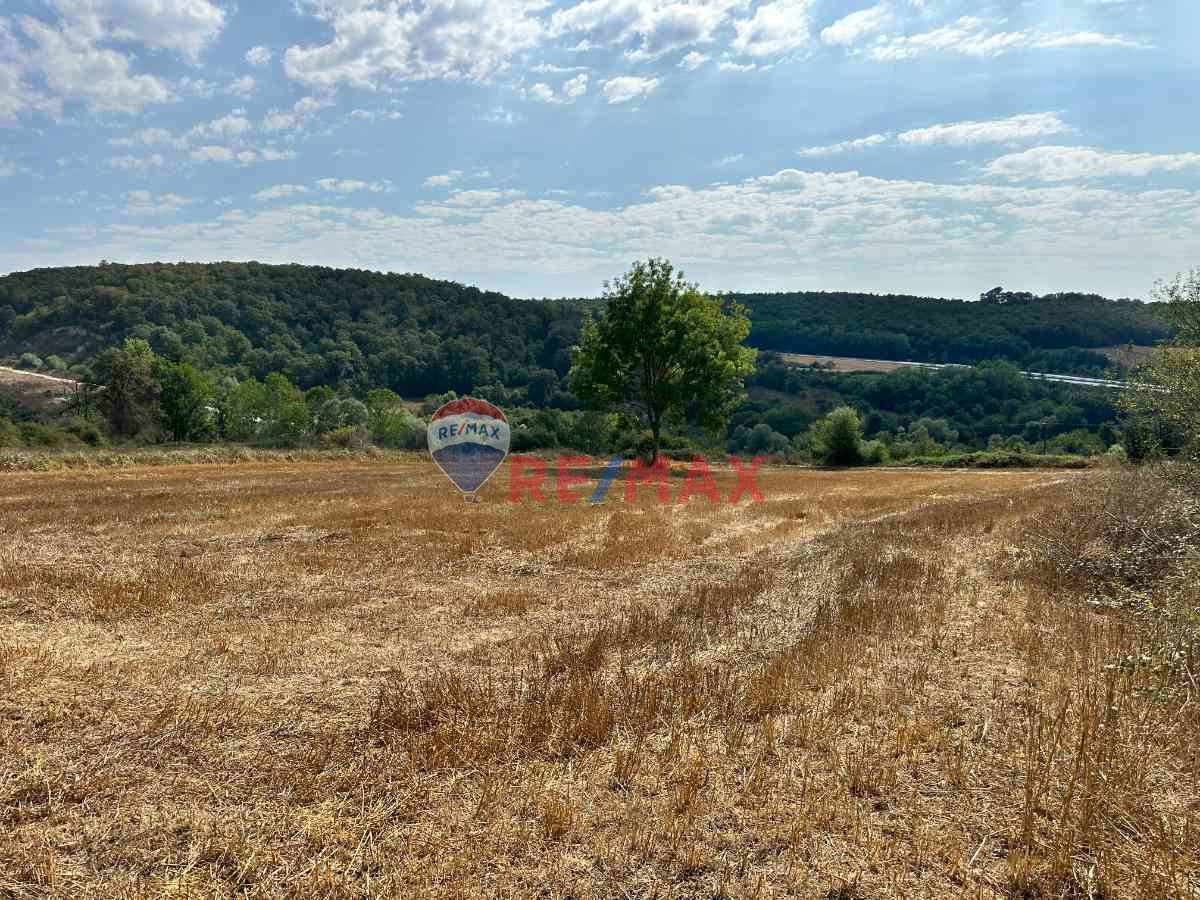 REMAX SONER'DEN KAVAK MEHMETPAŞA'DA İMARA YAKIN SATILIK TARLA